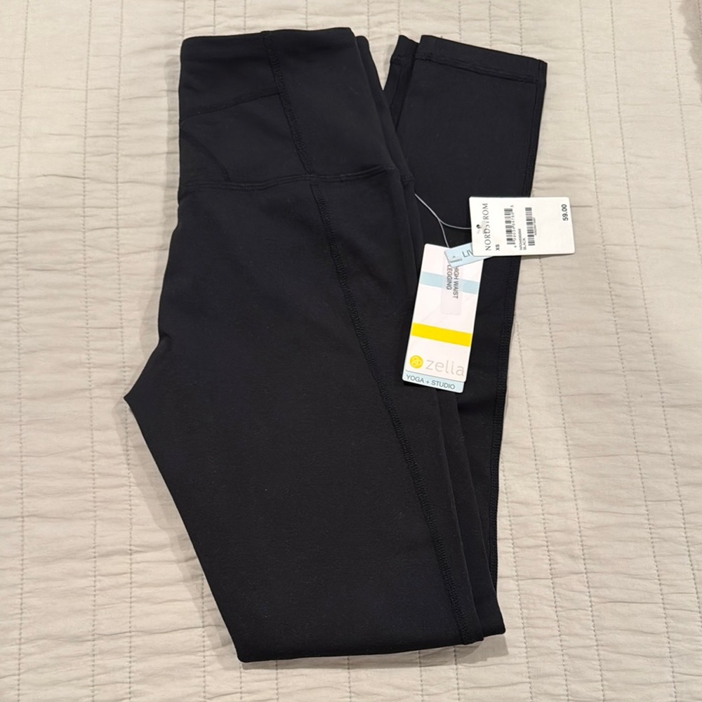 Zella Jet Black live-In Leggings XS. NWT